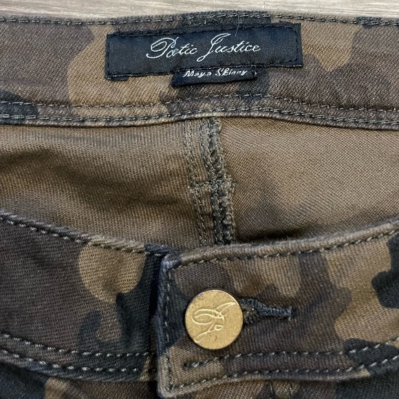Poetic Justice Camouflage Patterned Skinny Jeans Womens Size 30R - Picture 10 of 10